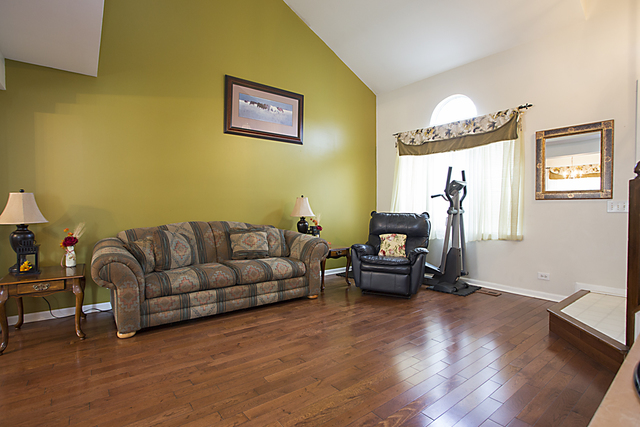 378 Persimmon Ct