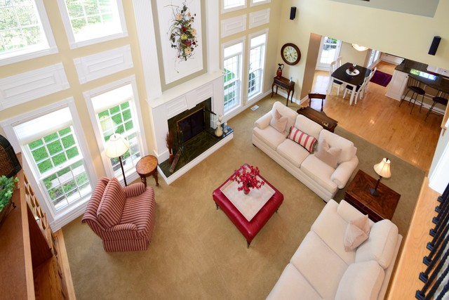 910 Auburn Ln