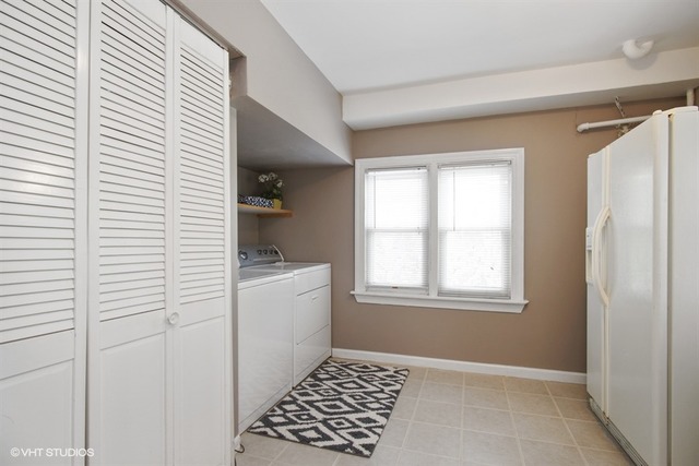 For Sale: 317 N Poplar Ave Bensenville, IL 60106