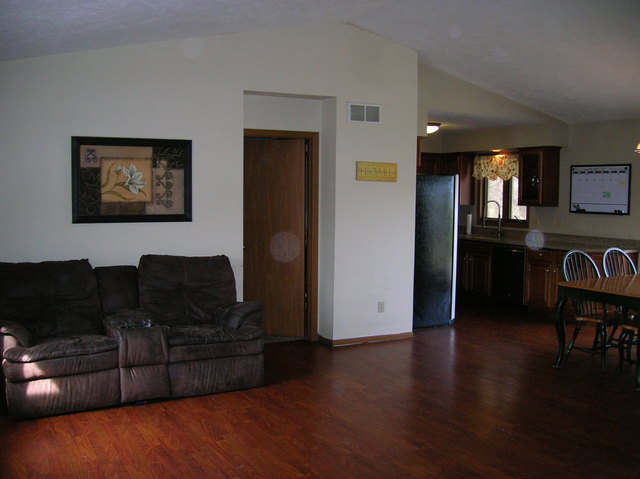 97 E Robinson Ave