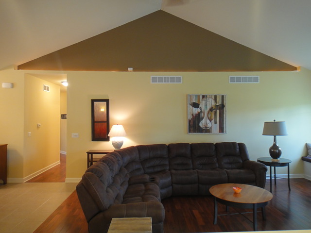 275 Quinlan Ave