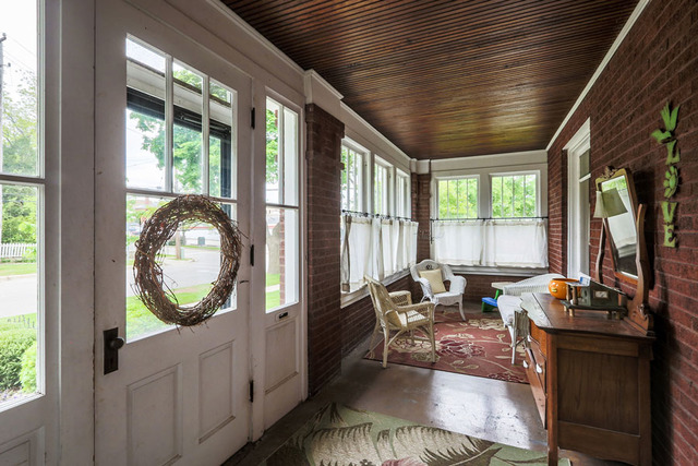 For Sale: 203 S 1st St Dundee, IL 60118