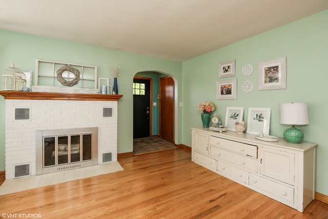 For Sale: 132 E Pierce St Elburn, IL 60119