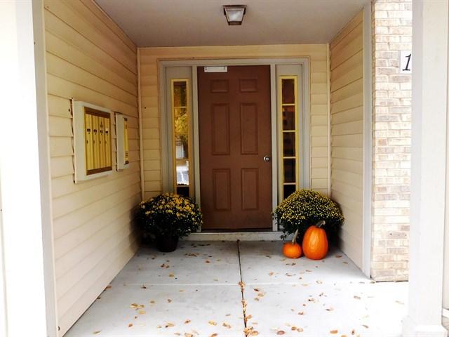 1367 Walden Dr