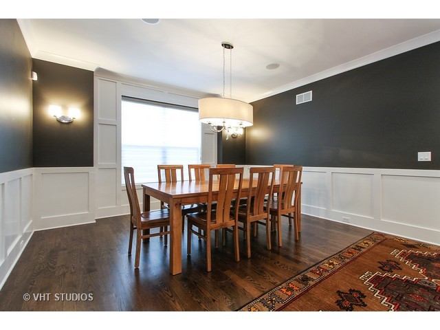 237 N Geneva Ave