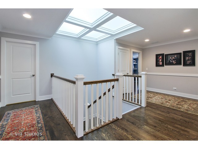 237 N Geneva Ave