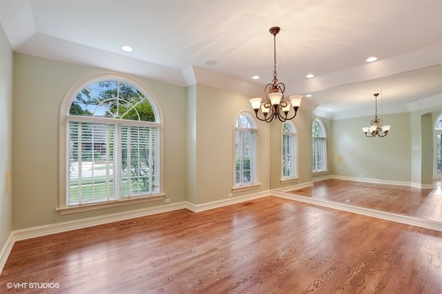 For Sale: 490 S Prairie Ave Elmhurst, IL 60126