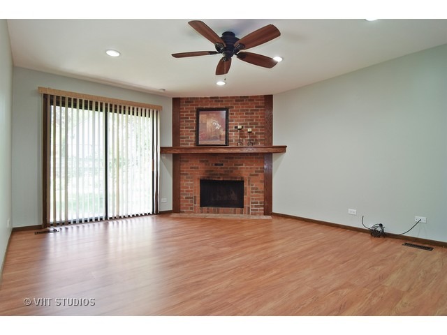 For Sale: 5450 Arlington Dr Hanover Park, IL 60133