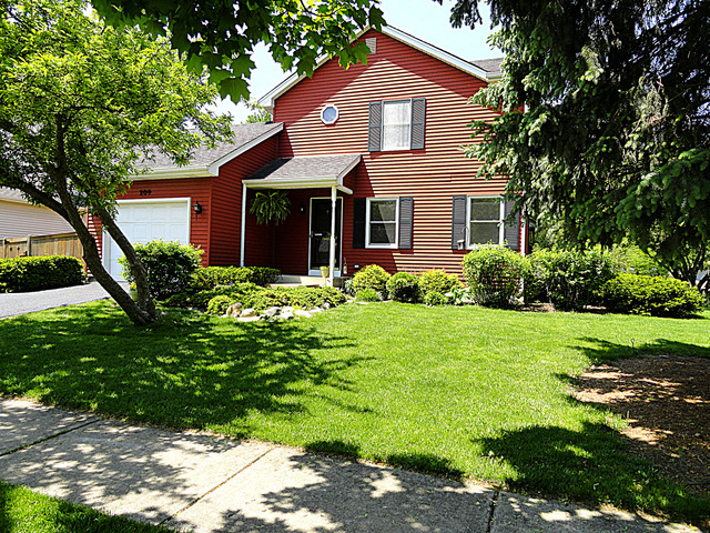 For Sale: 204 S Harrison St Geneva, IL 60134