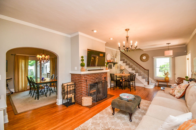 For Sale: 210 Logan Ave Geneva, IL 60134