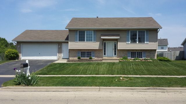For Sale: 727 Tyler St Genoa, IL 60135