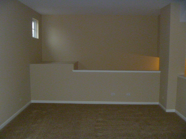 261 Evergreen Cir