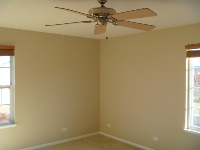 261 Evergreen Cir
