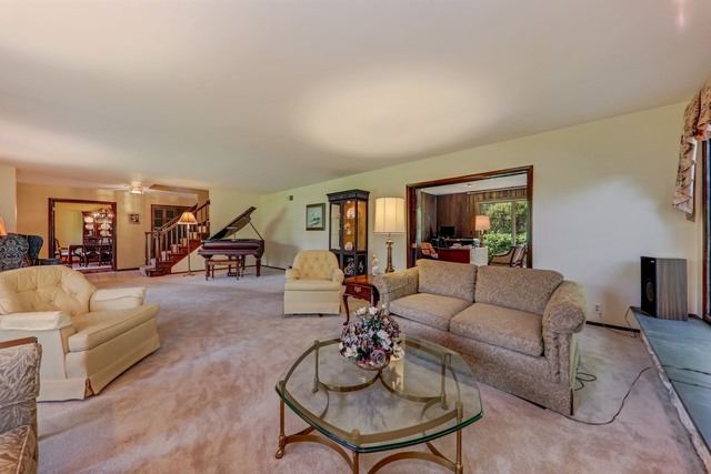 878 Sheehan Ave