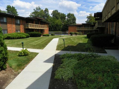 1133 S Finley Rd #105