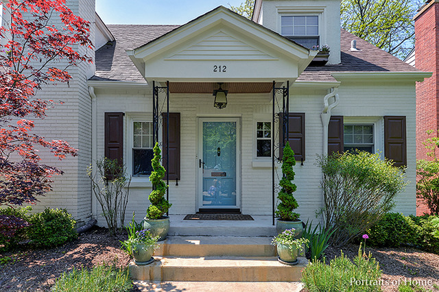 For Sale: 212 East Rd Glen Ellyn, IL 60137