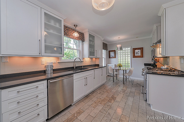For Sale: 212 East Rd Glen Ellyn, IL 60137