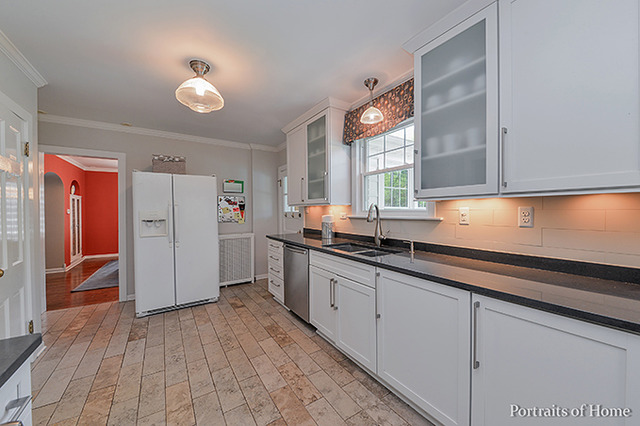 For Sale: 212 East Rd Glen Ellyn, IL 60137