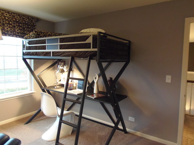 1341 Newport Ct