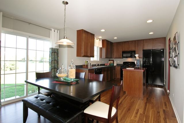 1335 Newport Ct