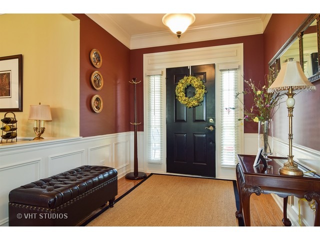 For Sale: 13237 Bittersweet Ln Huntley, IL 60142