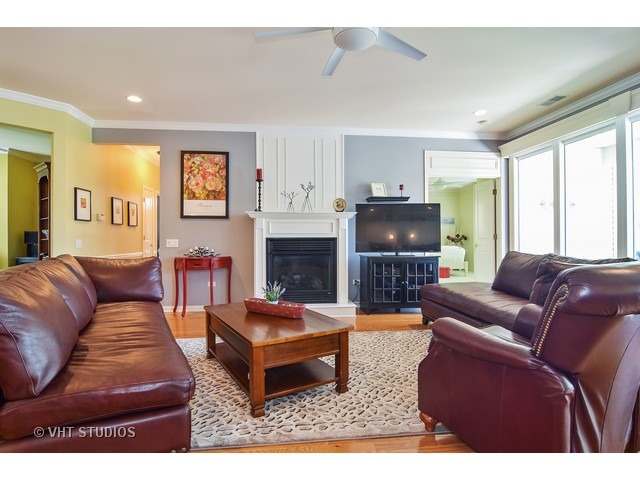 For Sale: 13237 Bittersweet Ln Huntley, IL 60142