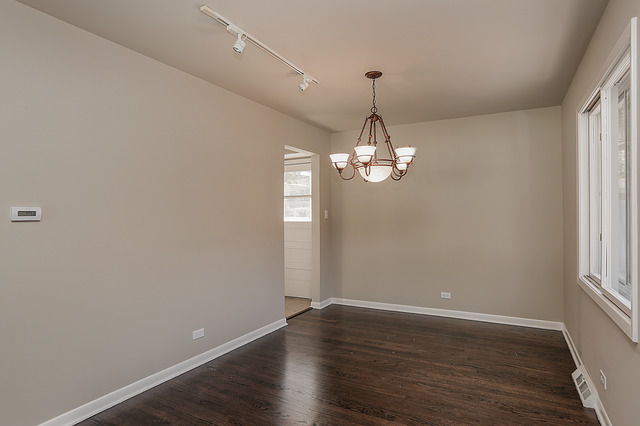 For Sale: 443 S Walnut Ave Itasca, IL 60143