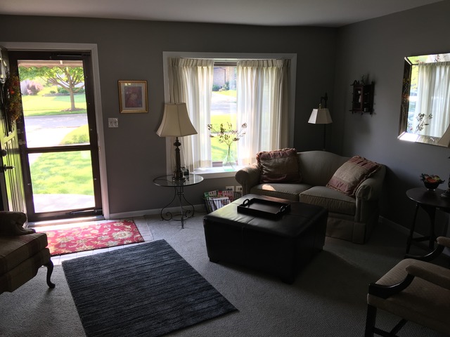 For Sale: 915 S Stewart Ave Lombard, IL 60148