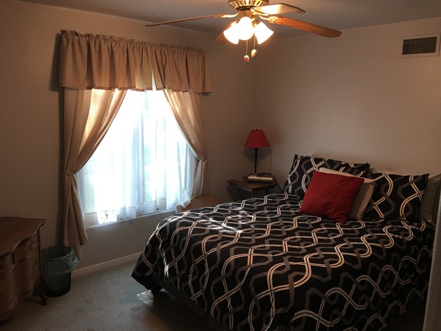 For Sale: 915 S Stewart Ave Lombard, IL 60148