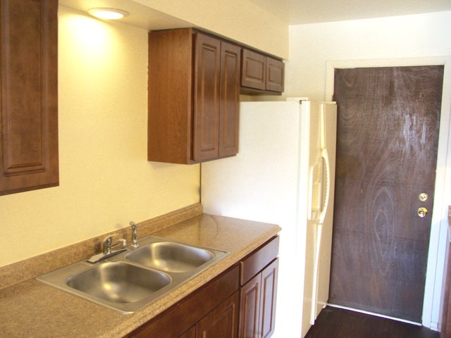 For Sale: 1313 S Rebecca Rd #APT 122 Lombard, IL 60148