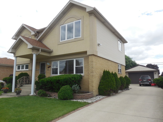 For Sale: 4540 Kolze Ave Schiller Park, IL 60176