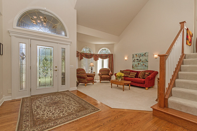 612 Waters Edge Dr