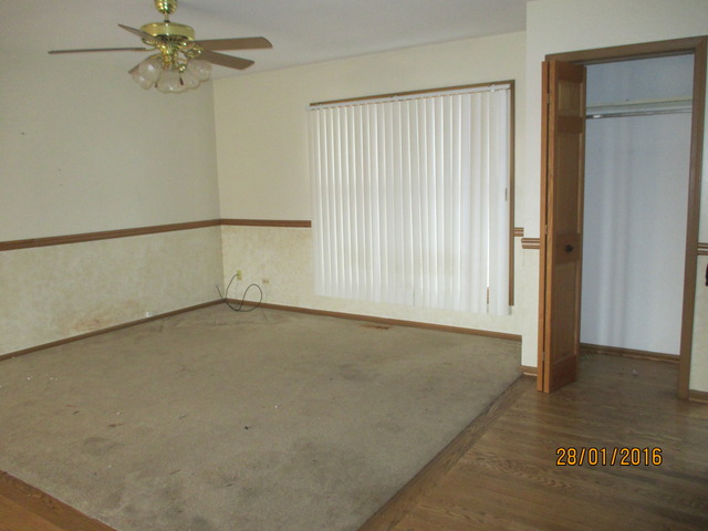 For Sale: 661 Franklin Dr South Elgin, IL 60177