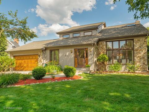 563 Hickory Ln
