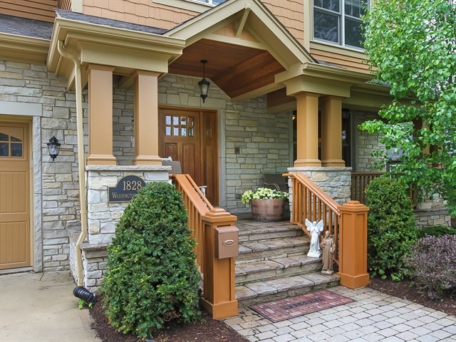 For Sale: 1828 N Washington St Wheaton, IL 60187