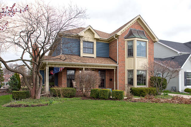 For Sale: 521 E Oak Ave Wheaton, IL 60187