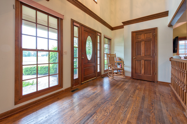 For Sale: 521 E Oak Ave Wheaton, IL 60187
