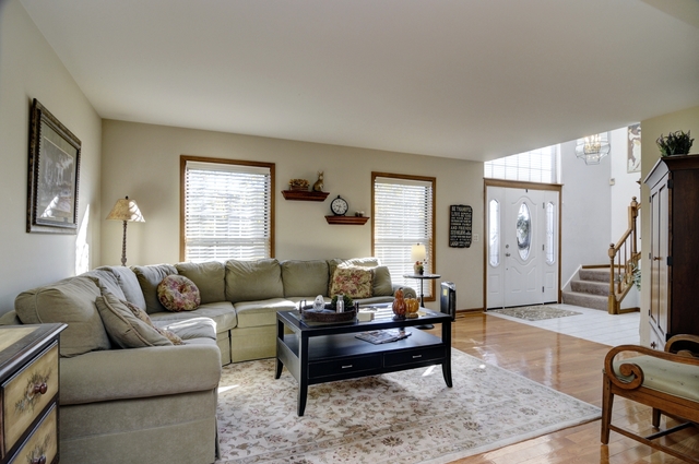 1191 Saratoga Dr