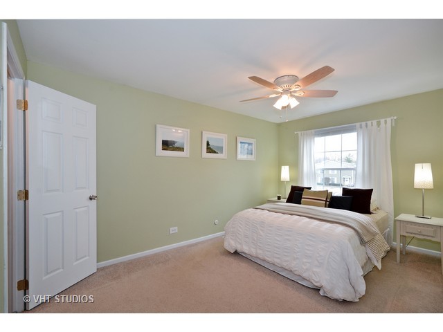 476 Raintree Ct #1C