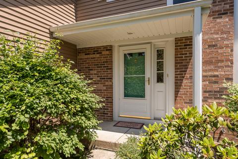 946 Wheaton Oaks Dr
