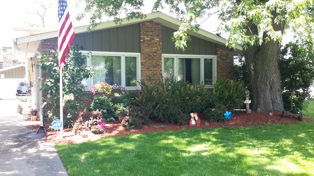 For Sale: 314 N Central Ave Wood Dale, IL 60191