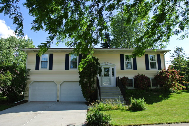 For Sale: 4598 Mumford Dr Hoffman Estates, IL 60192