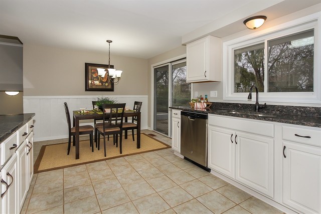 1122 Bradford Ln