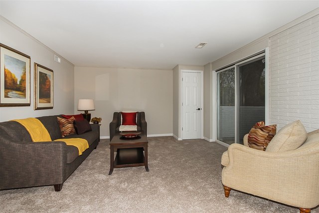 1122 Bradford Ln
