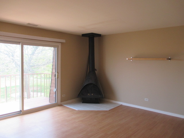 For Sale: 721 Limerick Ln #APT 2B Schaumburg, IL 60193