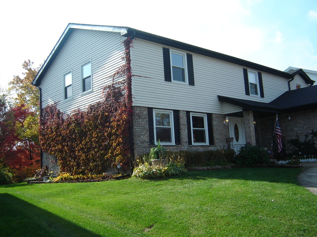 25 Kingsport Dr