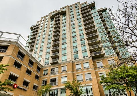 1738 Chicago Ave #204