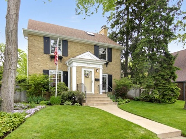 For Sale: 3111 Thayer St Evanston, IL 60201