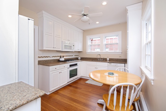 For Sale: 3111 Thayer St Evanston, IL 60201
