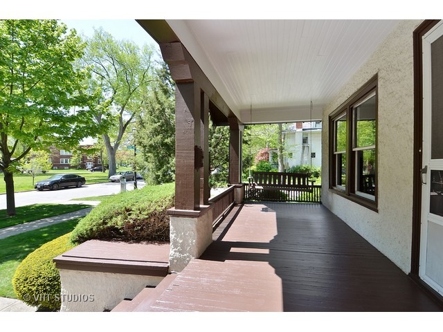 For Sale: 2665 Stewart Ave Evanston, IL 60201